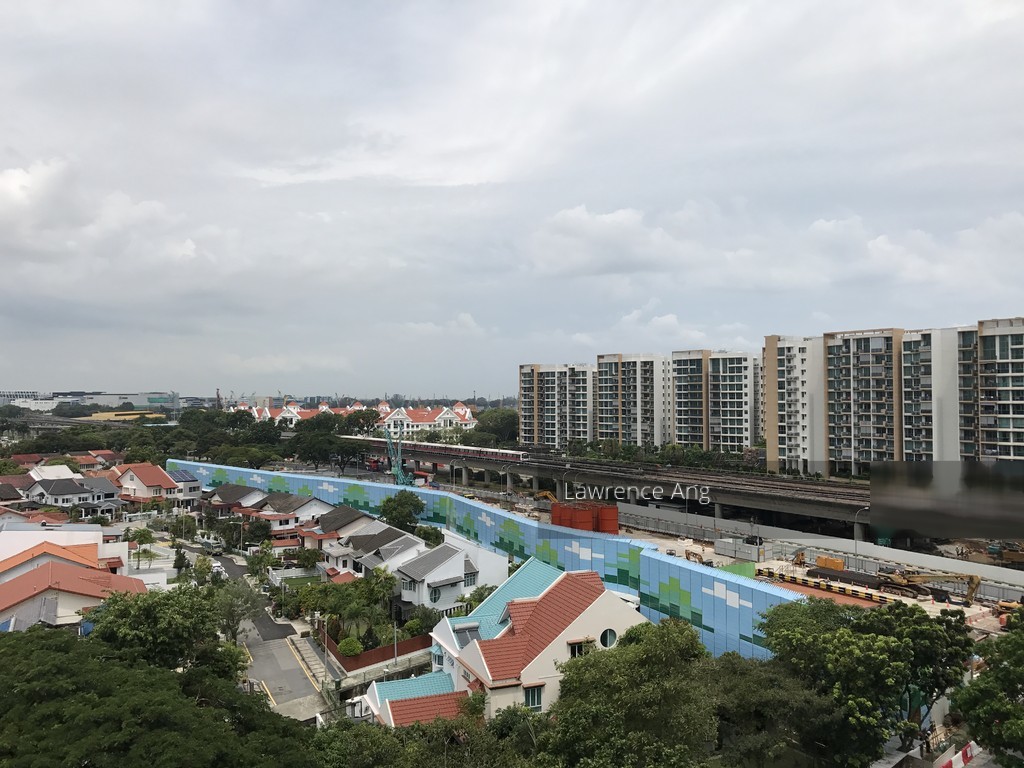 Pejabat Tanah Tanah Merah / Tempat yang berhampiran ialah machang